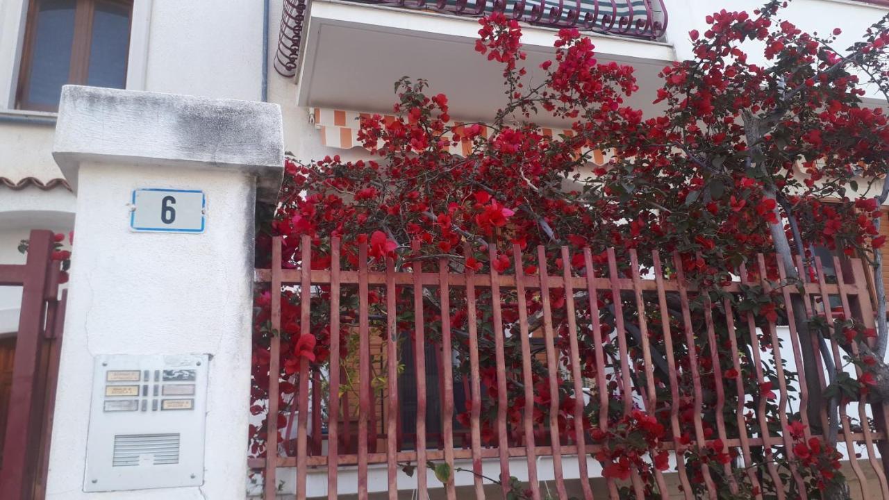 Ferienwohnung La Vie En Rose Mattinata Exterior foto